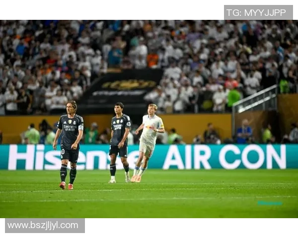 拜仁与皇马激战正酣最终结果揭晓引发球迷热议与期待